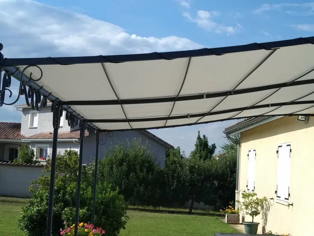 pergolas métallique à Manthes